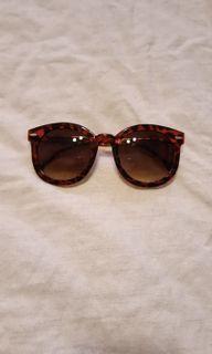 Fake Karen walker tortoise shell sunglasses