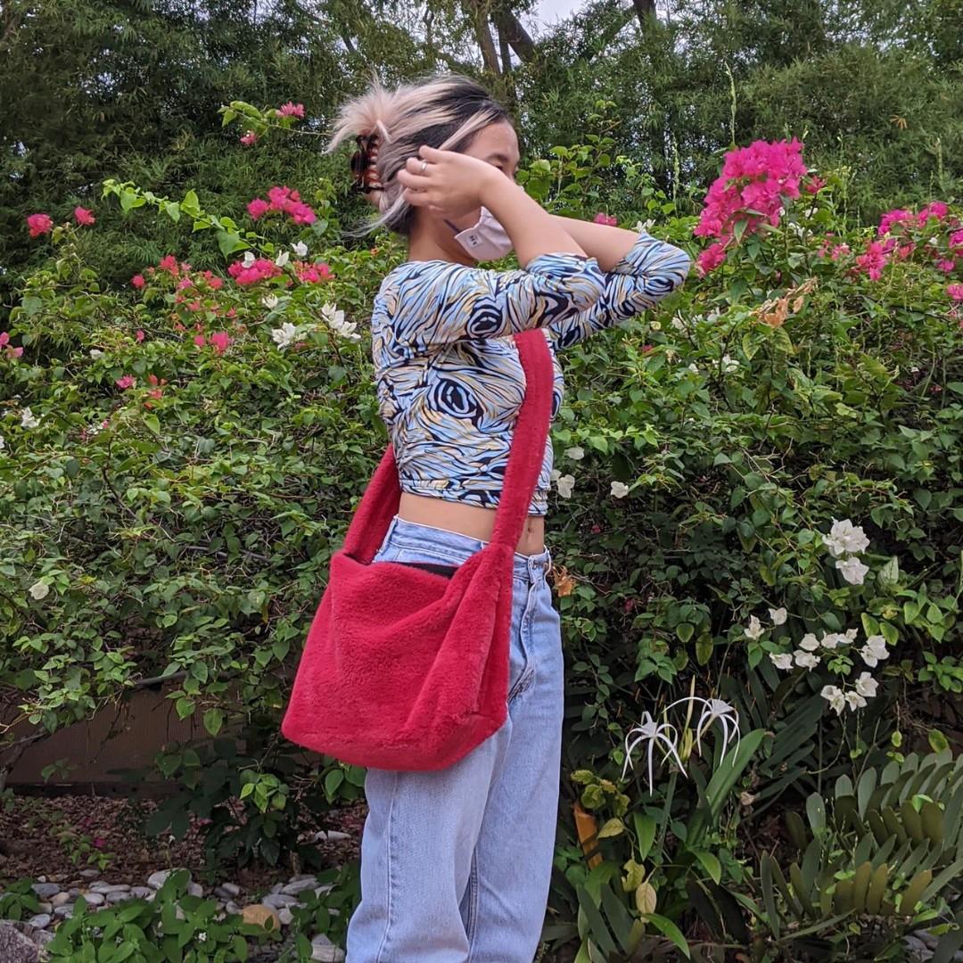 Red cheap side bag