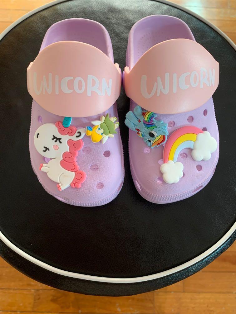 Girls slippers discount size 10