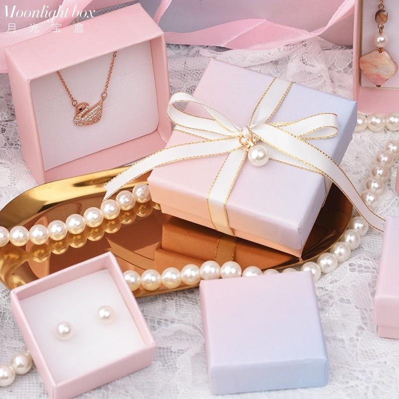 Gift Boxes Set 3.5 x 3.5 x 2.3 inches 6 Pack Jewelry Gift Boxes with  Leather Bow Knot on The Lid for Rings, Bracelet, Necklace - Brown :  Amazon.in: Jewellery