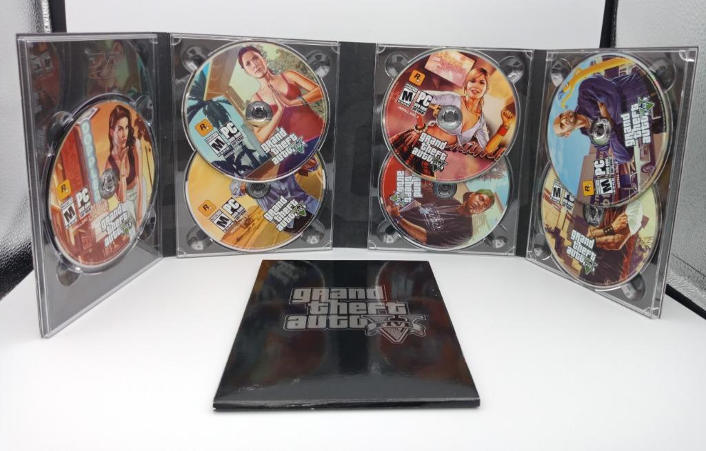 Grand Theft Auto V GTA Five 5 PC Games Set of 7 CD, Audio, Microphones