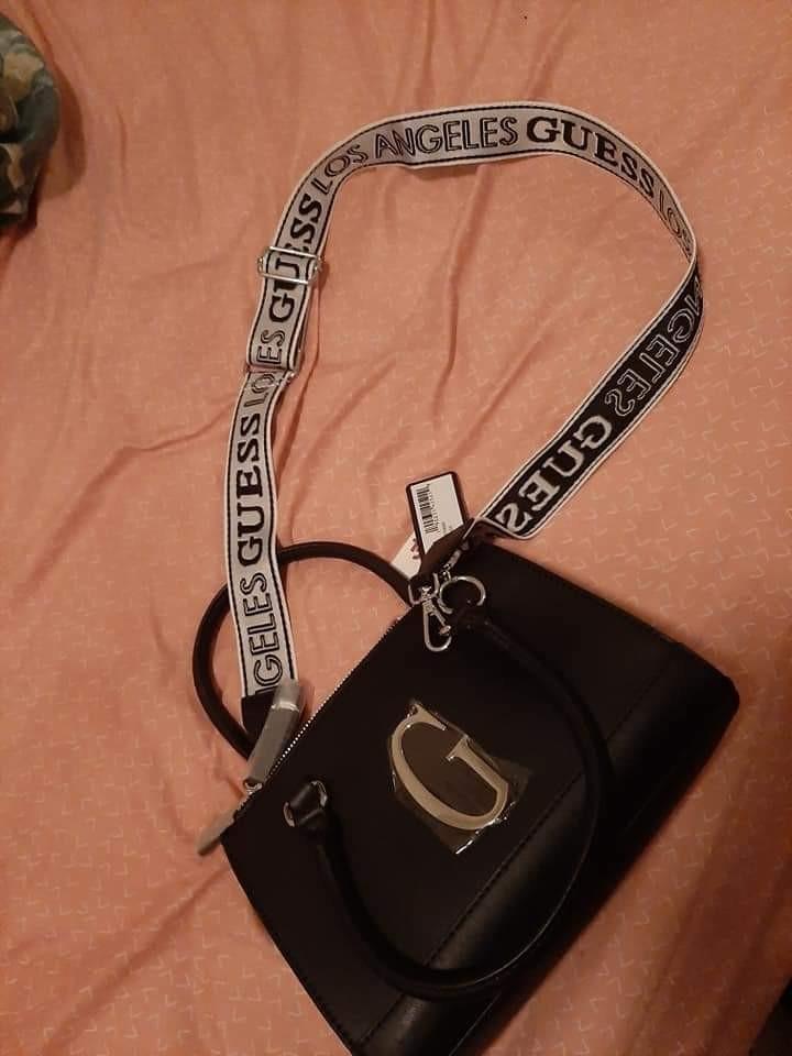 Guess Bag Women S Fashion Bags Wallets Handbags On Carousell Save up to 90% at tradesy, the marketplace that makes designer resale easy. carousell