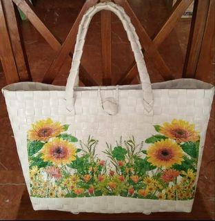 Hand Bag woven with plastic strips