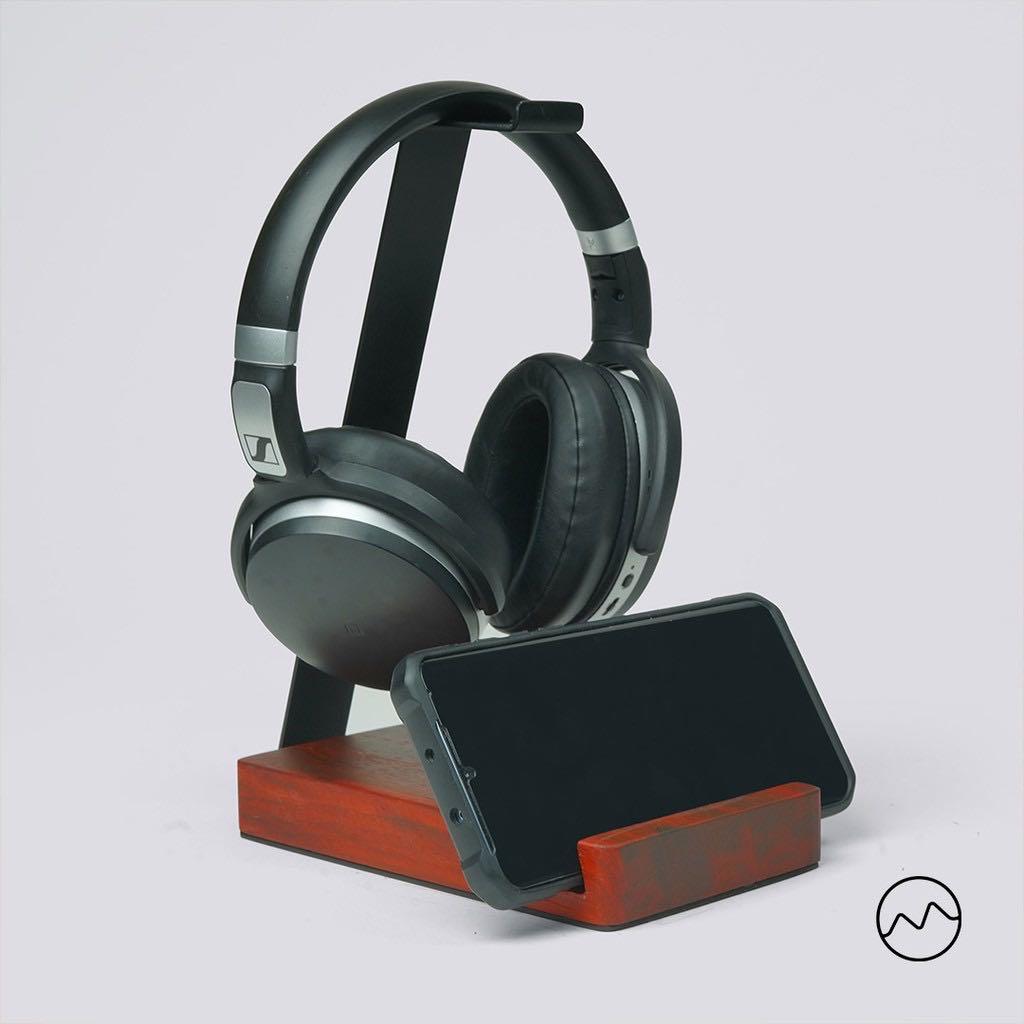 Headphone and smartphone stand (Category: Headphones & Headsets) located in Quezon City. Submitted by enyabr (Listing ID 1040651050, Image 1). Description: Headphone snd smartphone stand Wood and metal stand comes in Mahogany (brown) Padouk (reddish) Maple (caramel) Pine (cream) Butcher’s block (mix of colors) Best way to keep these two new normal essential gadgets handy and your table tidy and organized. Great gift for Christmas or for any occas