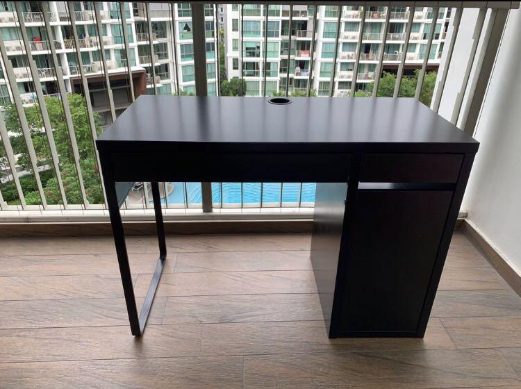 Ikea Micke desk (dark brown) 75 new With scratches, 傢俬＆家居, 傢俬, 桌子