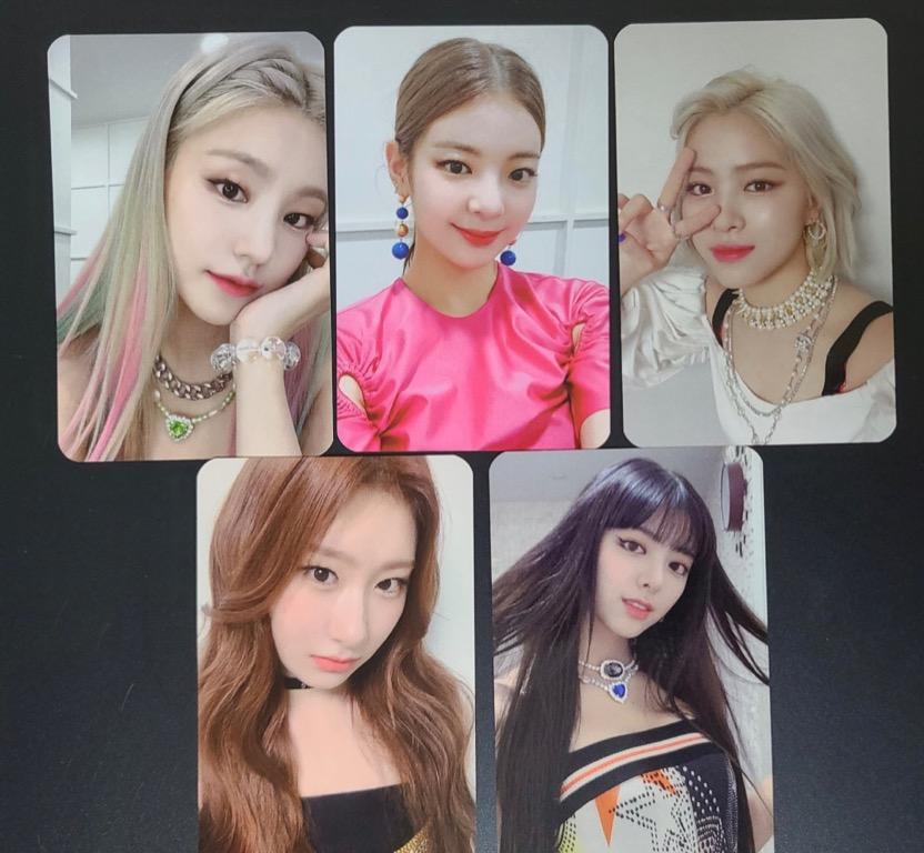 Itzy MMT Special Photocard, Hobbies & Toys, Collectibles 