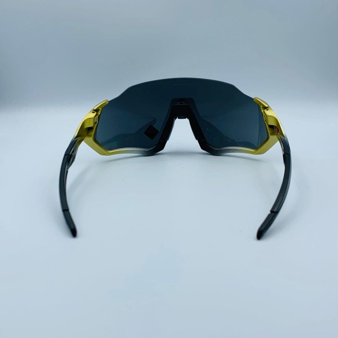 Limited Edition Oakley Flight Jacket Tour De France Trifecta  display picture 3