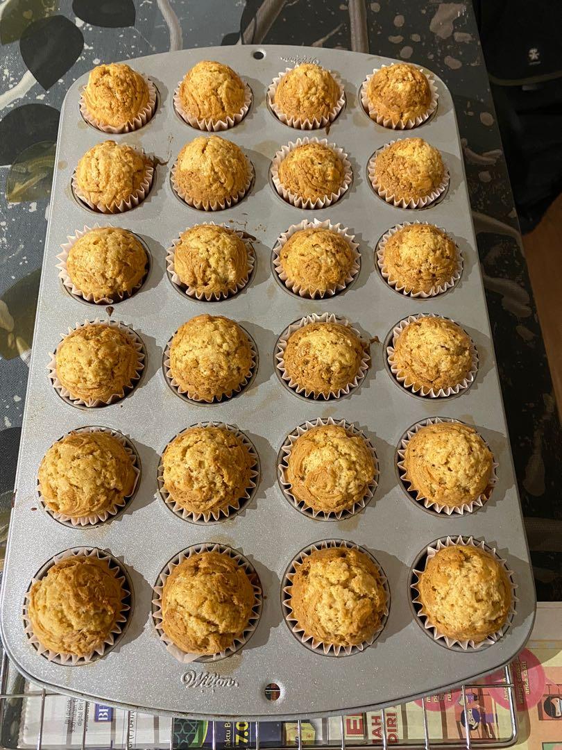 Lotus Biscoff Muffins Food Drinks Baked Goods On Carousell