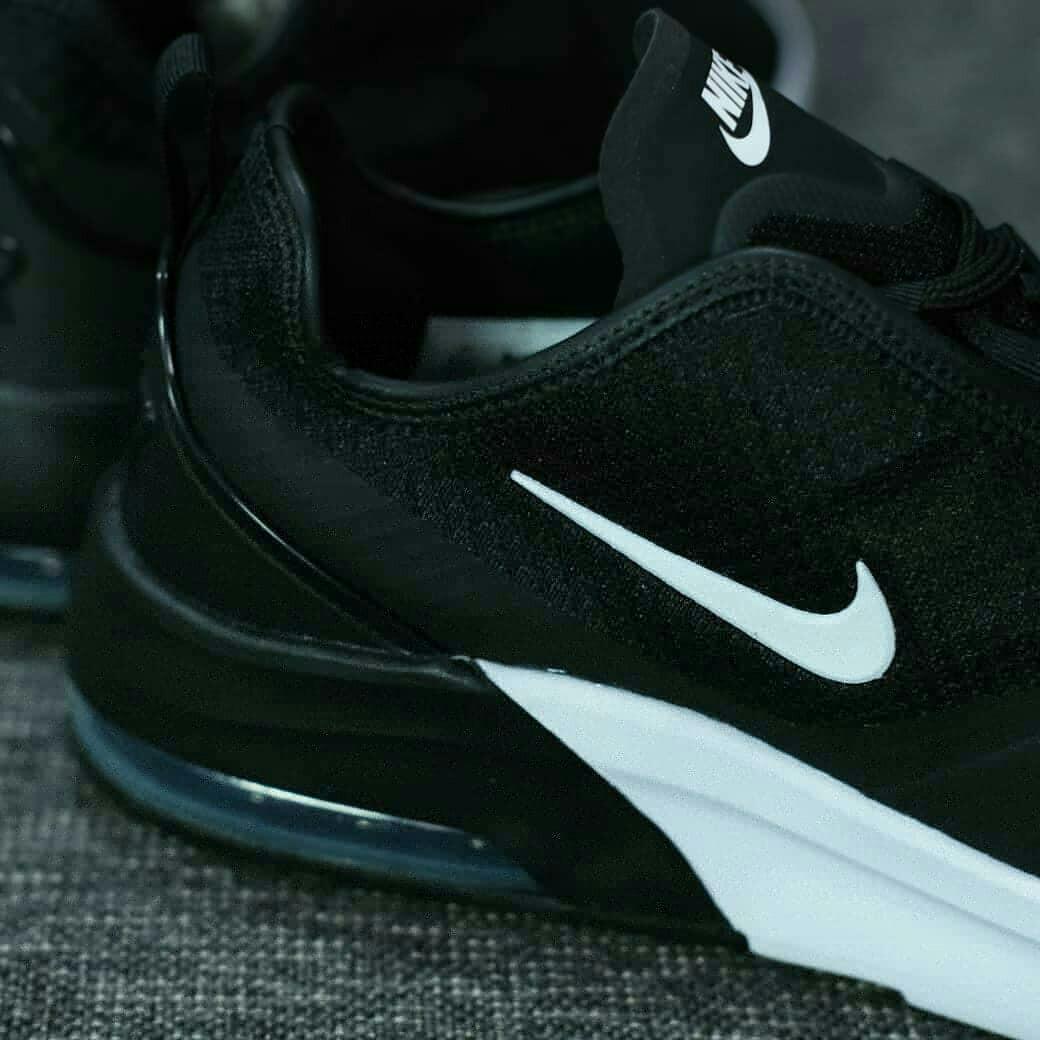 Nike Air Max Motion 2 Black White Fesyen Pria Sepatu Sneakers Di Carousell