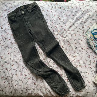 (Category: ) located in . Submitted by tayceleste (Listing ID 1040695843, Image 1). Description: .