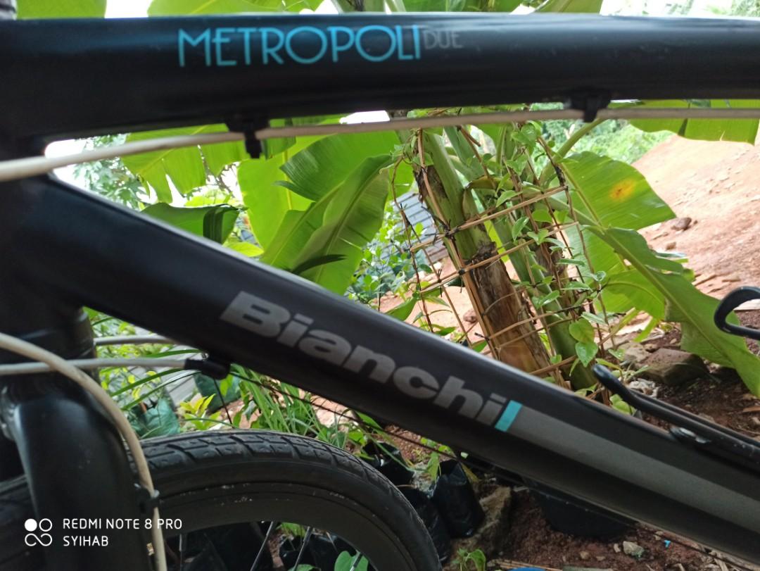 Sepeda hybrid city bike BIANCHI METROPOLI DUE, Olah Raga, Sepeda di  Carousell