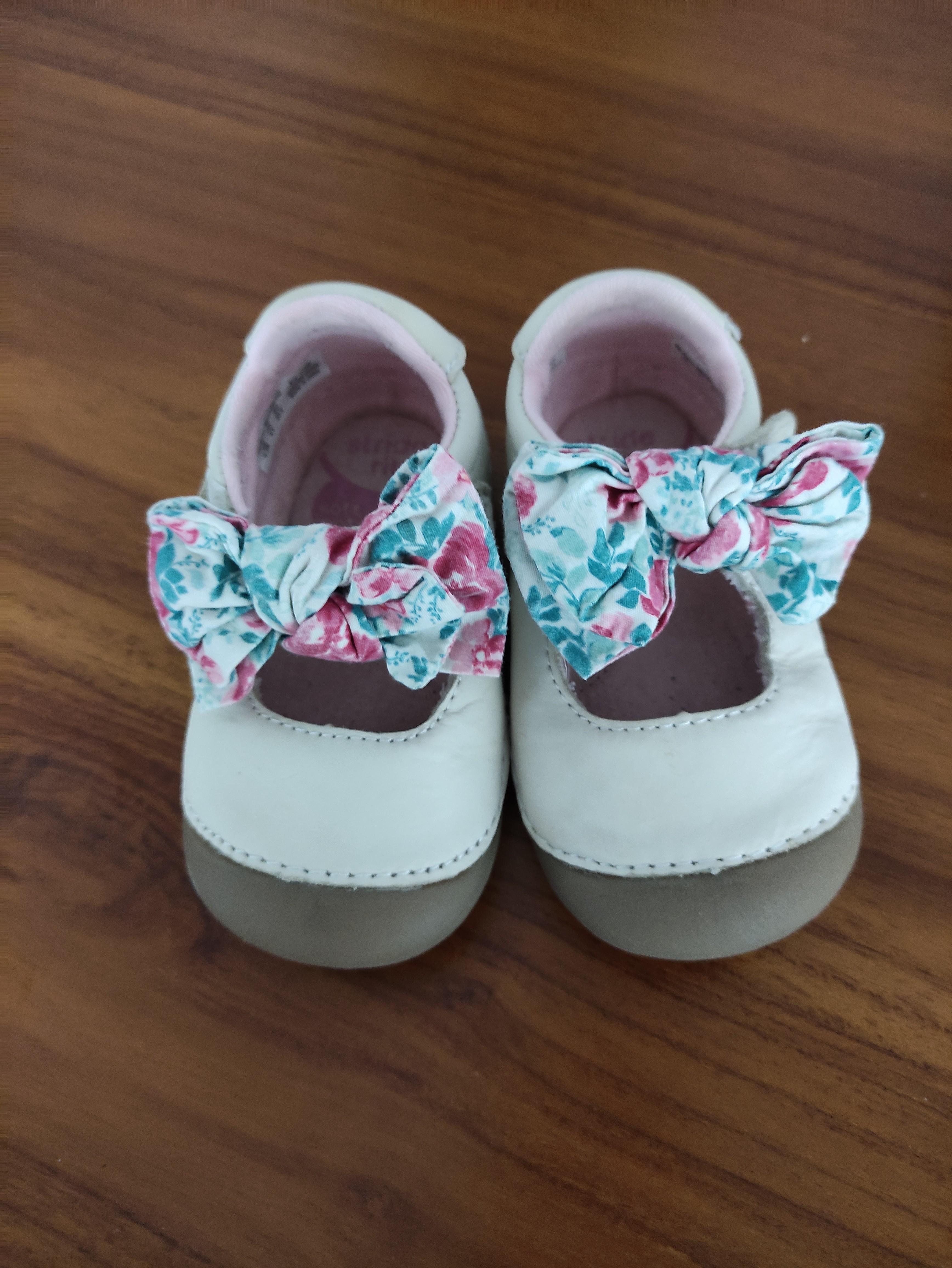 stride rite baby girl walking shoes