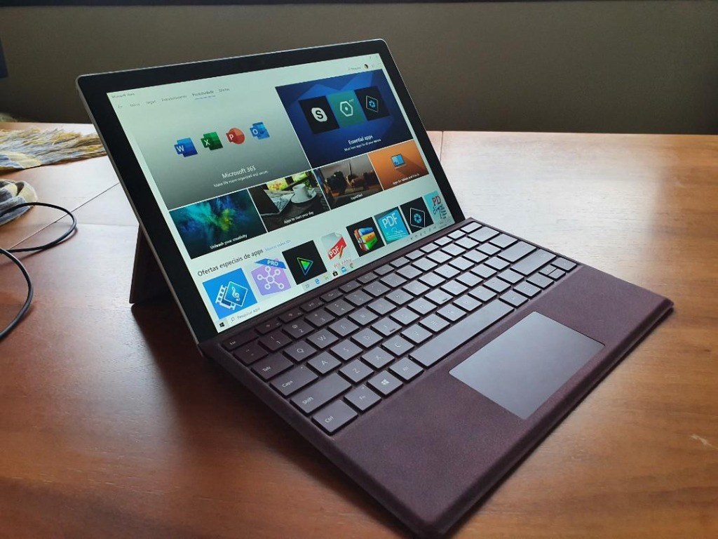 Surface Pro 5 17 Electronics Computers Laptops On Carousell