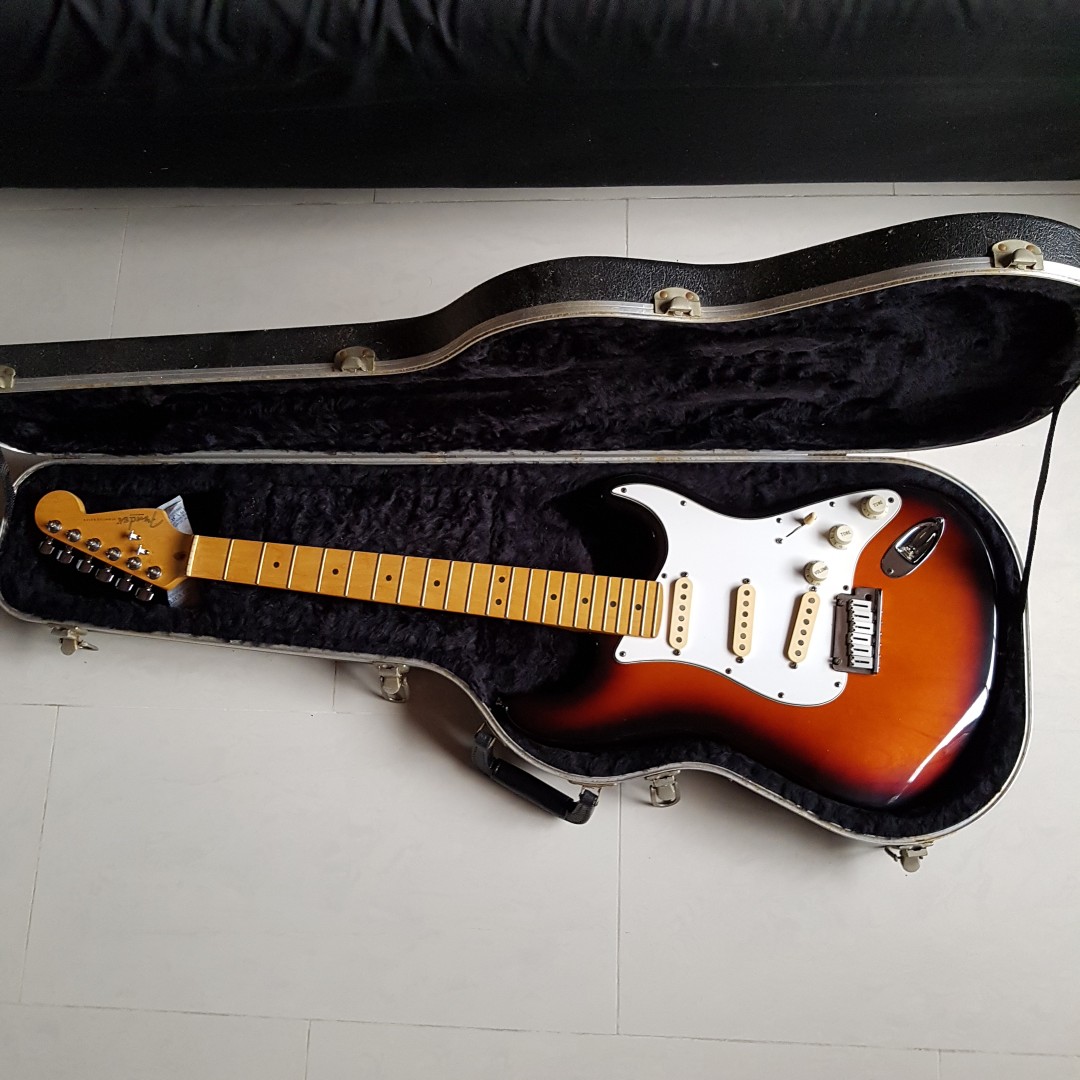 Fender stratocaster american standard 1995 deals