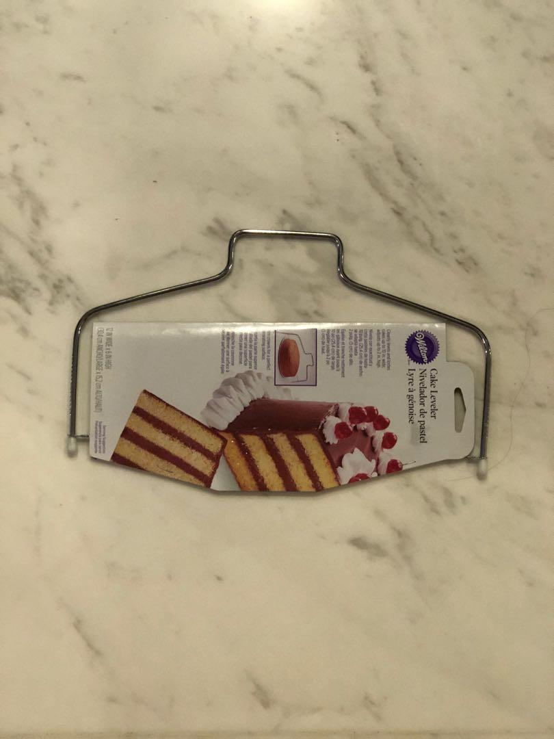 Wilton Cake Leveler, Furniture & Home Living, Kitchenware & Tableware