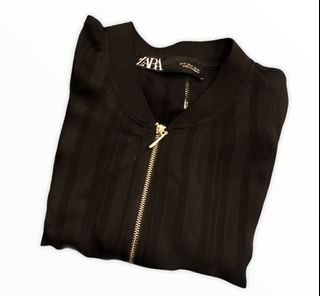 (Kategori: ) berada di . Dikirim oleh getclothes_ (ID iklan 1040753846, Gambar 1). Deskripsi: .