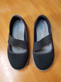 $10 crocs