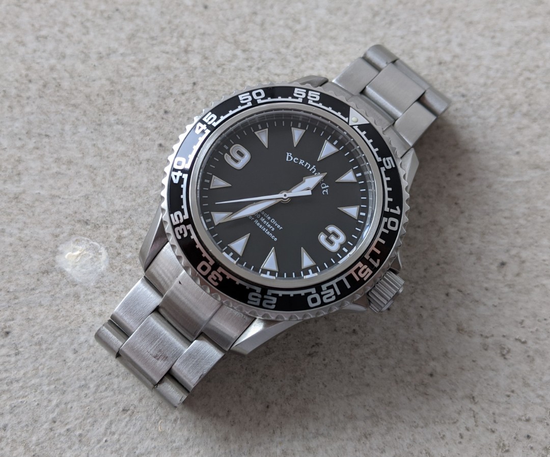 Bernhardt top sea shark
