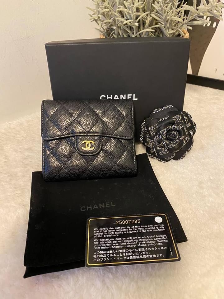 Classic small flap wallet  Lambskin black  Fashion  CHANEL