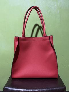(Category: ) located in . Submitted by declutter_my_closet (Listing ID 1040984416, Image 1). Description: .