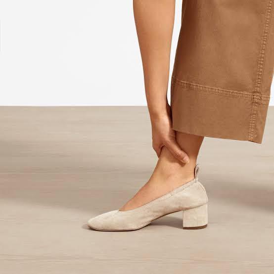 Everlane day heel cognac 2025