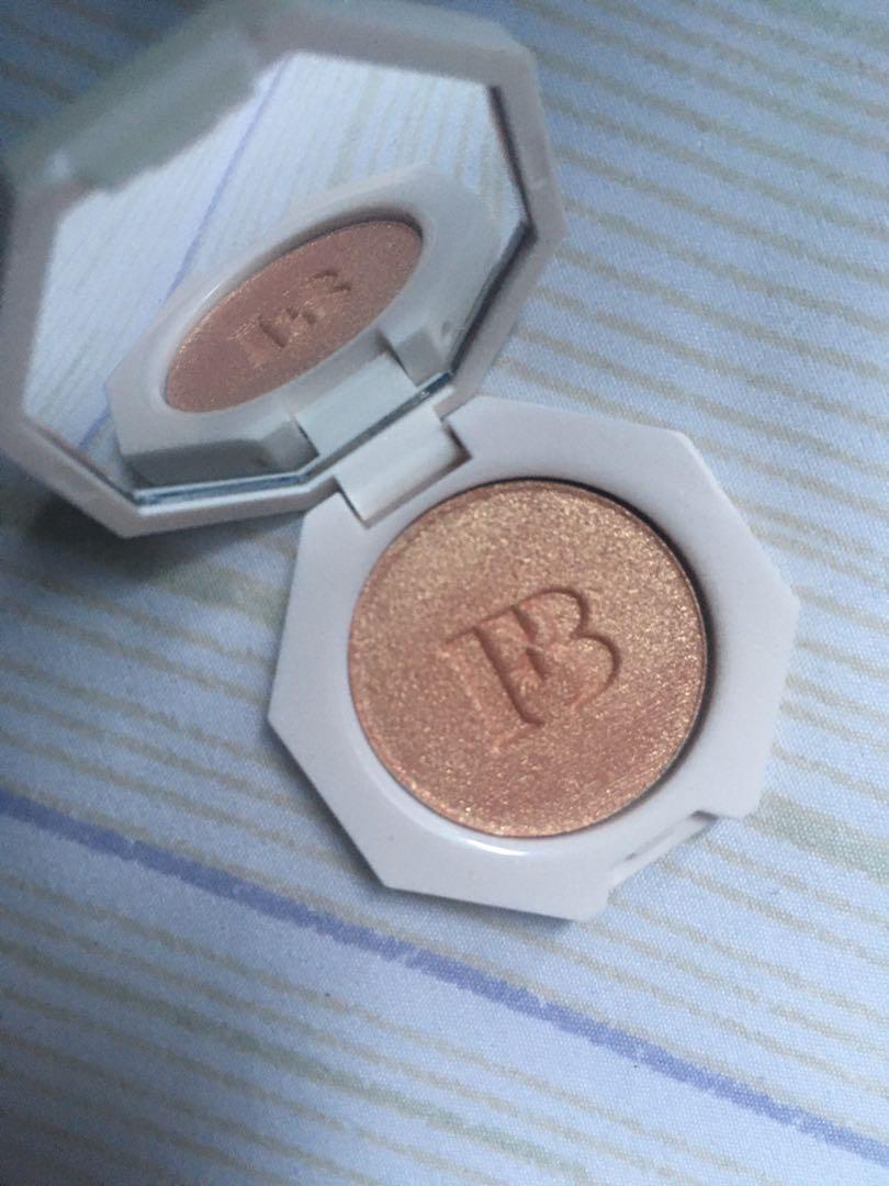 Fenty Beauty Killawat Highlighter In Hu Tla Baby Mini Beauty Personal Care Face Makeup On Carousell Fenty Beauty Killawat Highlighter In Hu Tla Baby Mini Beauty Personal Care Face Makeup On Carousell