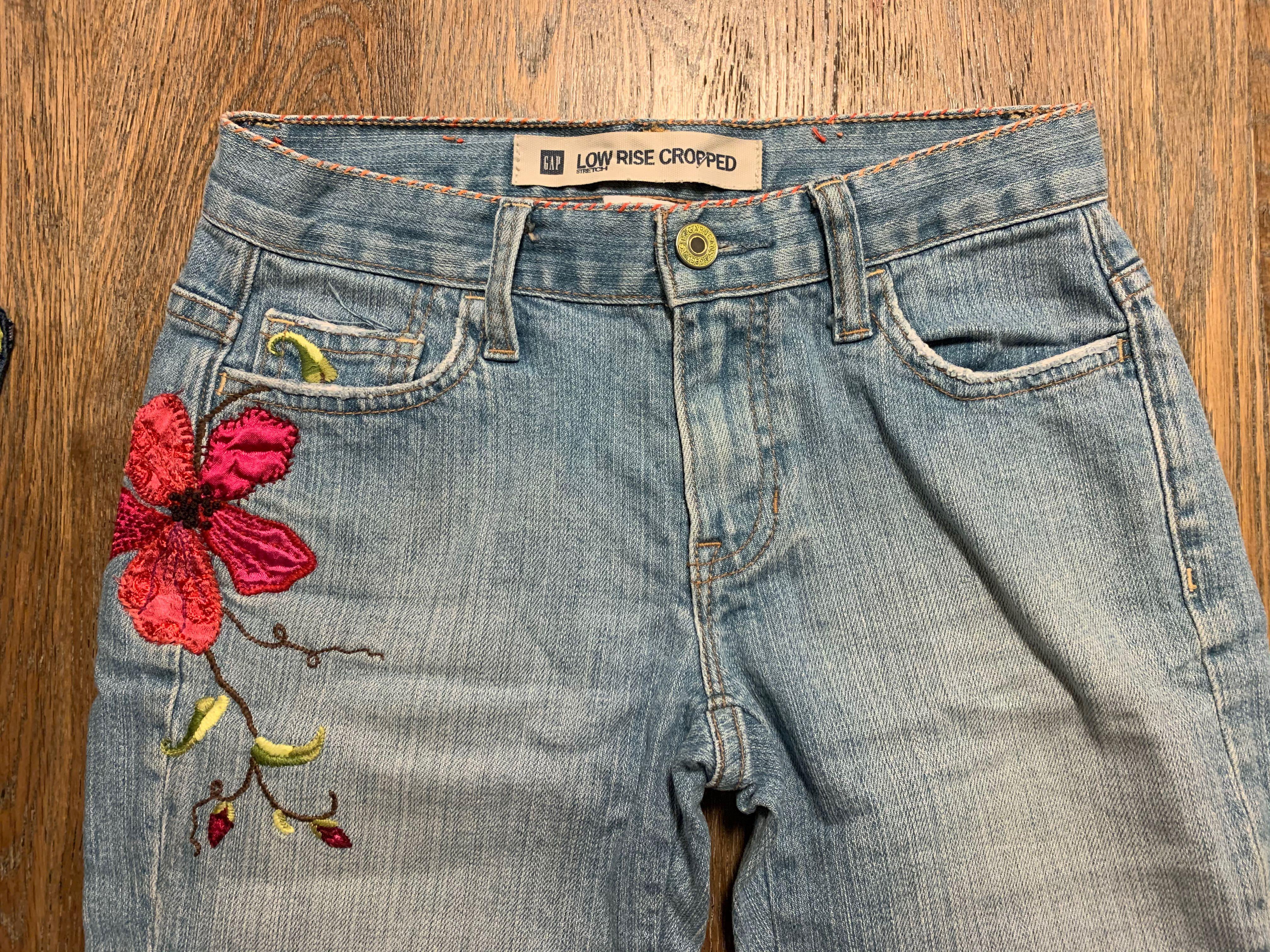 Gap embroidered top jeans