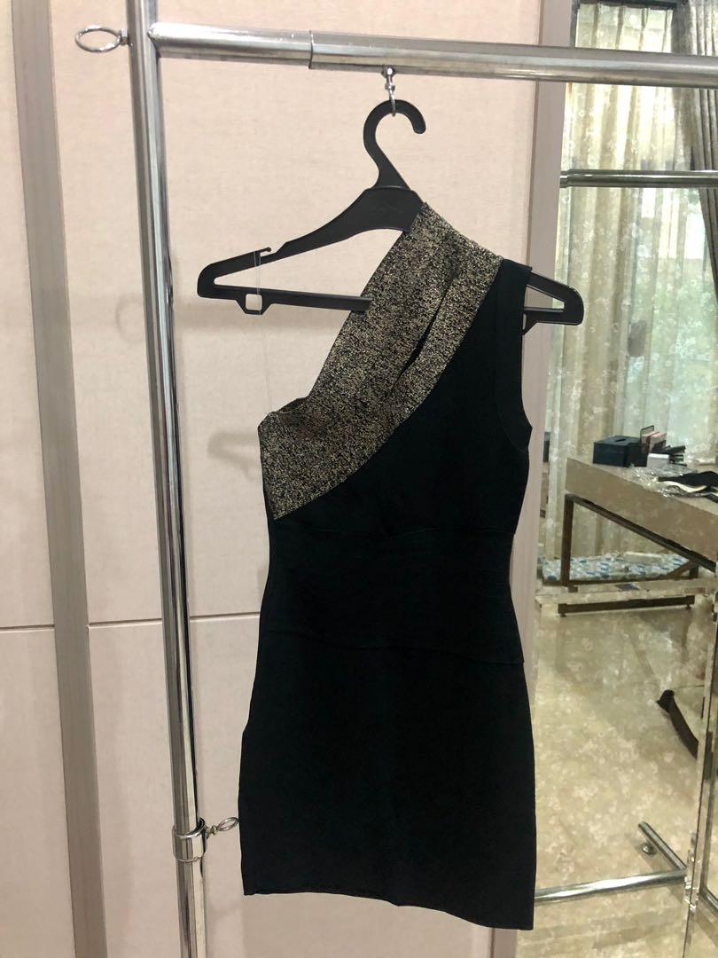 guess black and gold dress