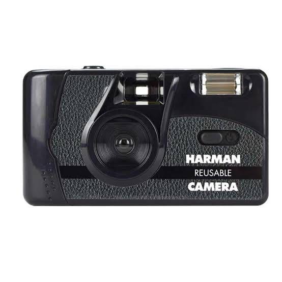 Ilford Harman Reusable Camera (Category: Cameras) located in Quezon City. Submitted by heyrachelle (Listing ID 1041094727, Image 2). Description: free roll of film.