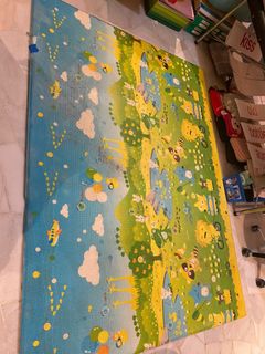 (Category: ) located in . Submitted by preloveditemssg (Listing ID 1040975396, Image 1). Description: .