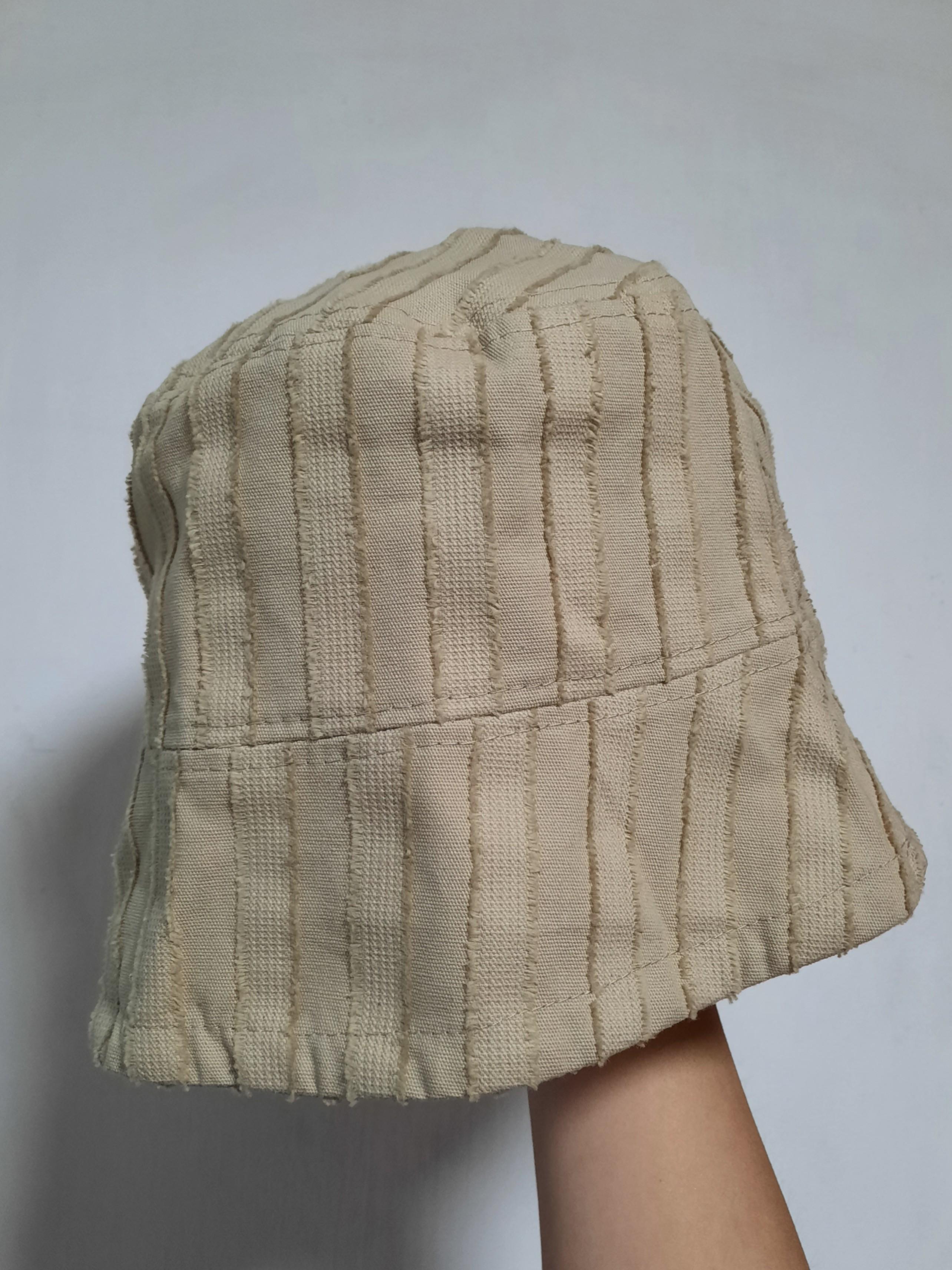 Light beige hat