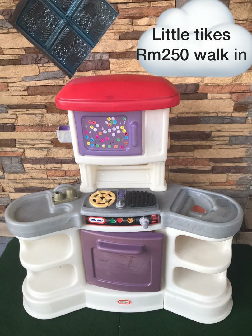 Little tikes walk in kitchen new arrivals