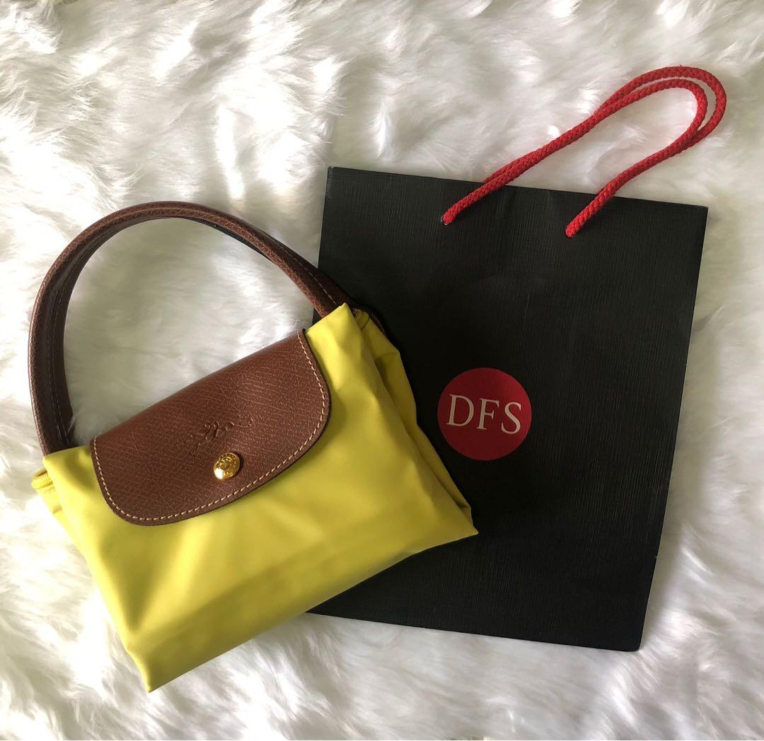 Longchamp Le Pliage Medium Short Handle Women S Fashion Bags Wallets Tote Bags On Carousell