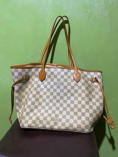 (Category: ) located in . Submitted by declutter_my_closet (Listing ID 1040985150, Image 1). Description: .