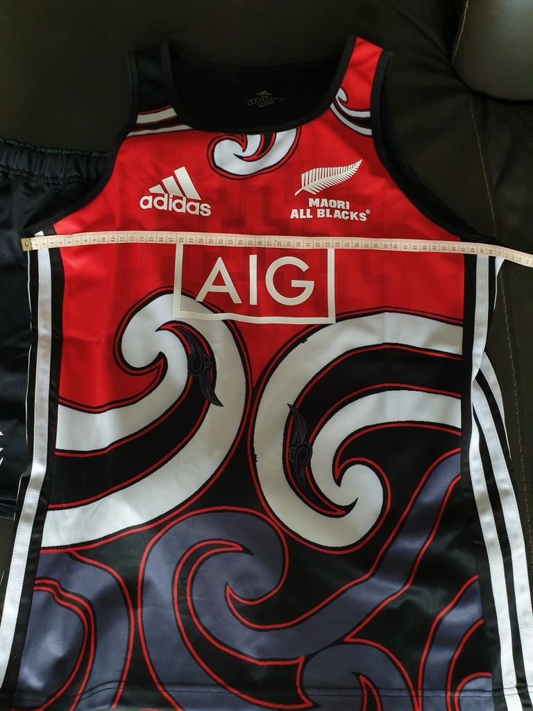 adidas aig all black