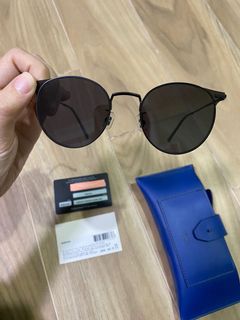 (Category: ) located in . Submitted by weenee_preloved (Listing ID 1041120008, Image 1). Description: .