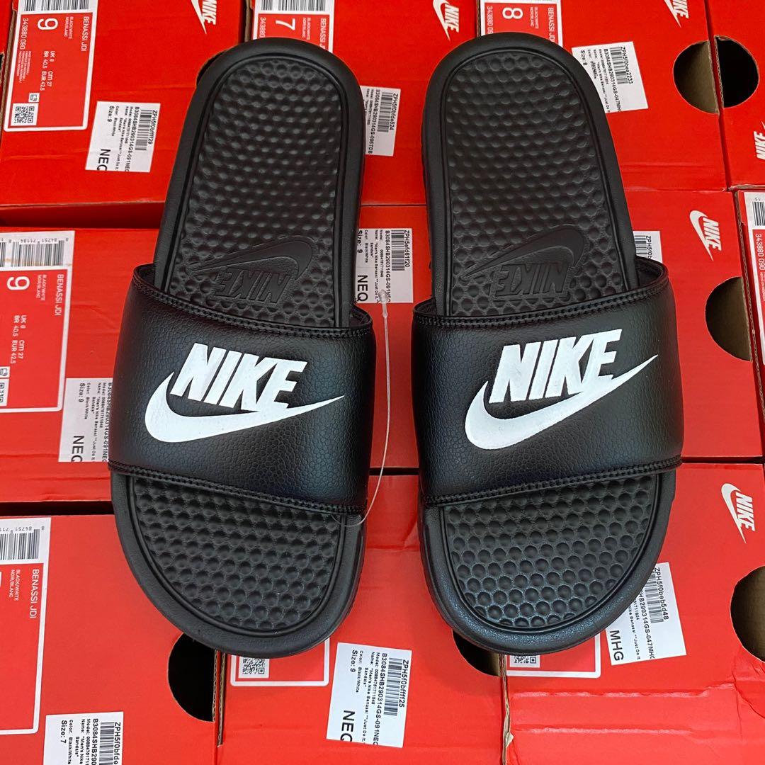 nike slippers size 7