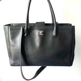 [ON CONSIGNMENT] Authentic Chanel Elephant Grey Smooth Caviar Tote w SH