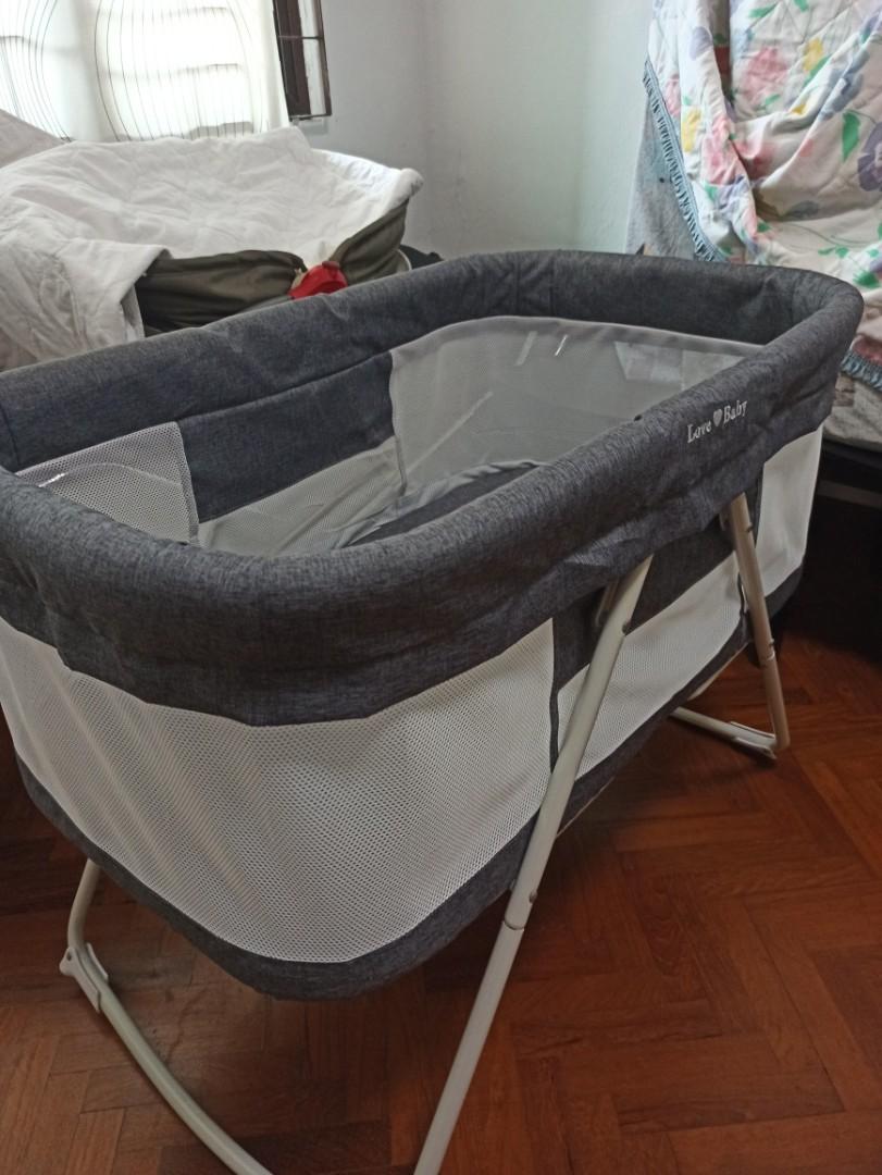 travel cot mobile