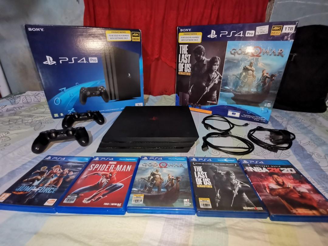 Ps4 PRO 1TB w/2 controllers & games, Video Gaming, Video Game 