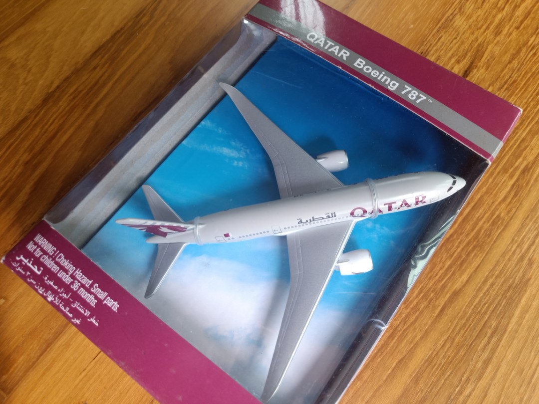 Qatar Airways Boeing 787 Model, Hobbies & Toys, Toys & Games on Carousell