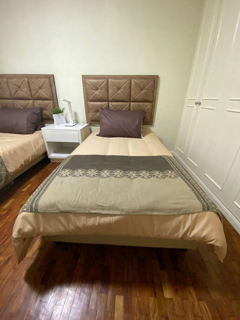 Single Bed (Category: Bed Frames & Mattresses) located in Pasig City. Submitted by antonrecto (Listing ID 1040942053, Image 1). Description: Single Bed (2) L 200 cm W 100 cm H 45 cm With wheels in one end for easier transport Head board not included.