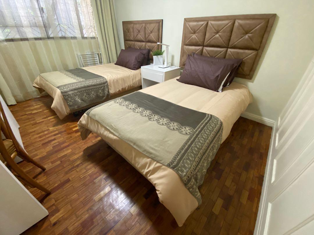 Single Bed (Category: Bed Frames & Mattresses) located in Pasig City. Submitted by antonrecto (Listing ID 1040942053, Image 2). Description: Single Bed (2) L 200 cm W 100 cm H 45 cm With wheels in one end for easier transport Head board not included.