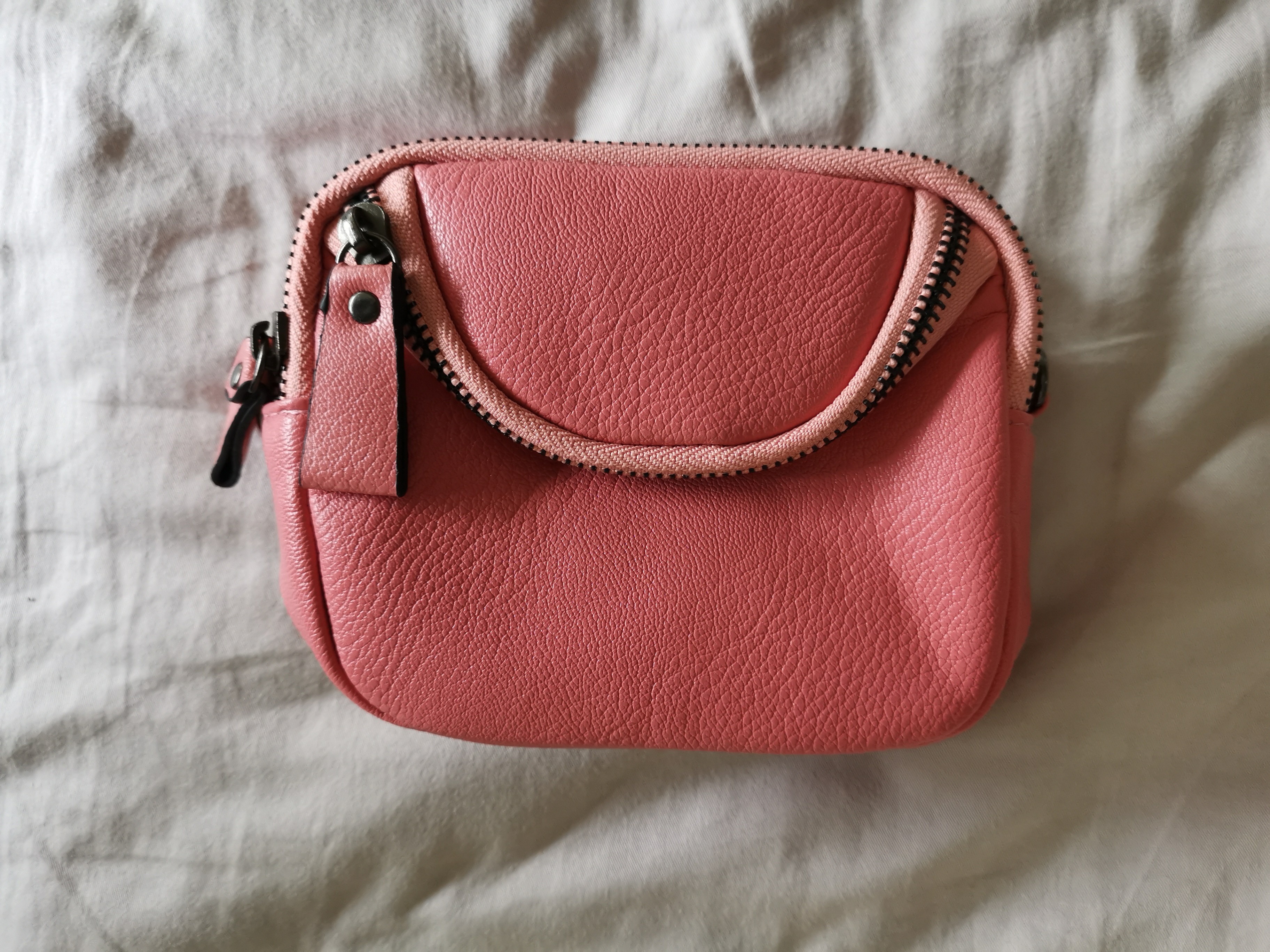 Small Sling Bag / coin pouch (pink), Women's Fashion, Bags & Wallets, Purses & Pouches on Carousell