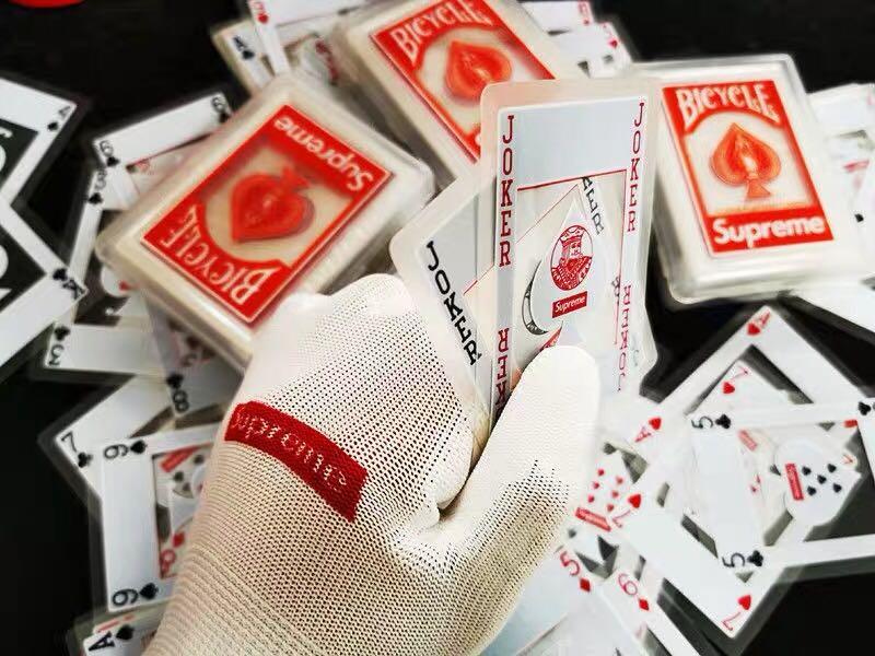 Supreme poker hat outlet