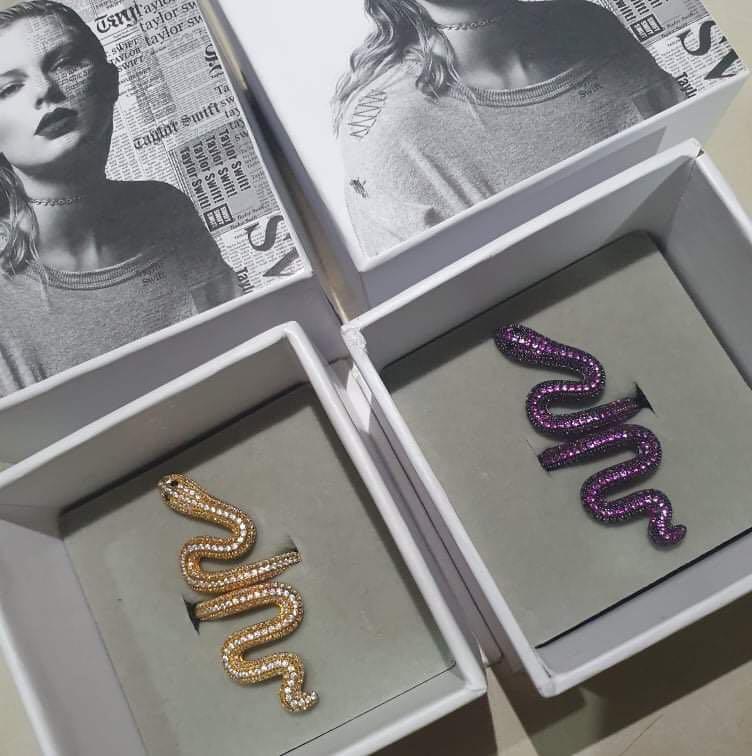 Snake ring taylor discount