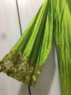 🆓🚚Thai silk embroided green Kurung