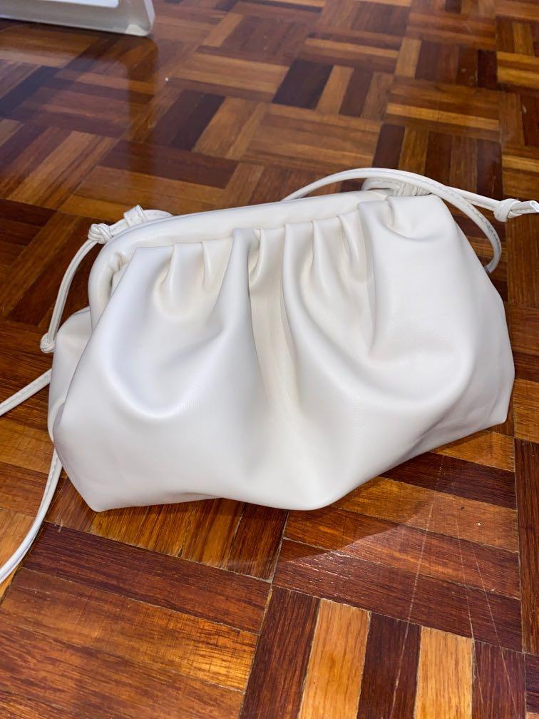 White dumpling bag