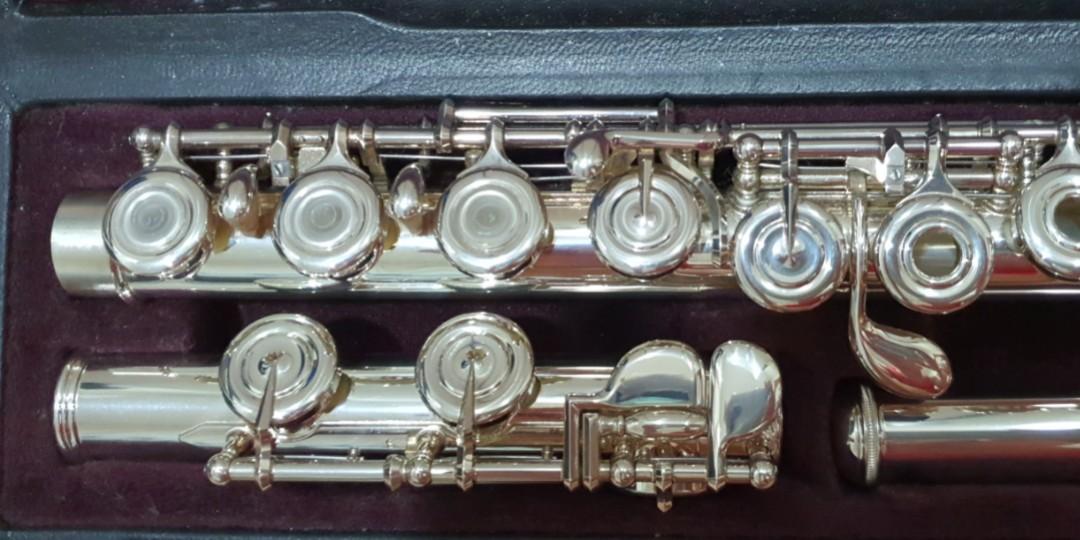 Yamaha YFL472 Flute (Intermediate), Western, open hole, Hobbies & Toys