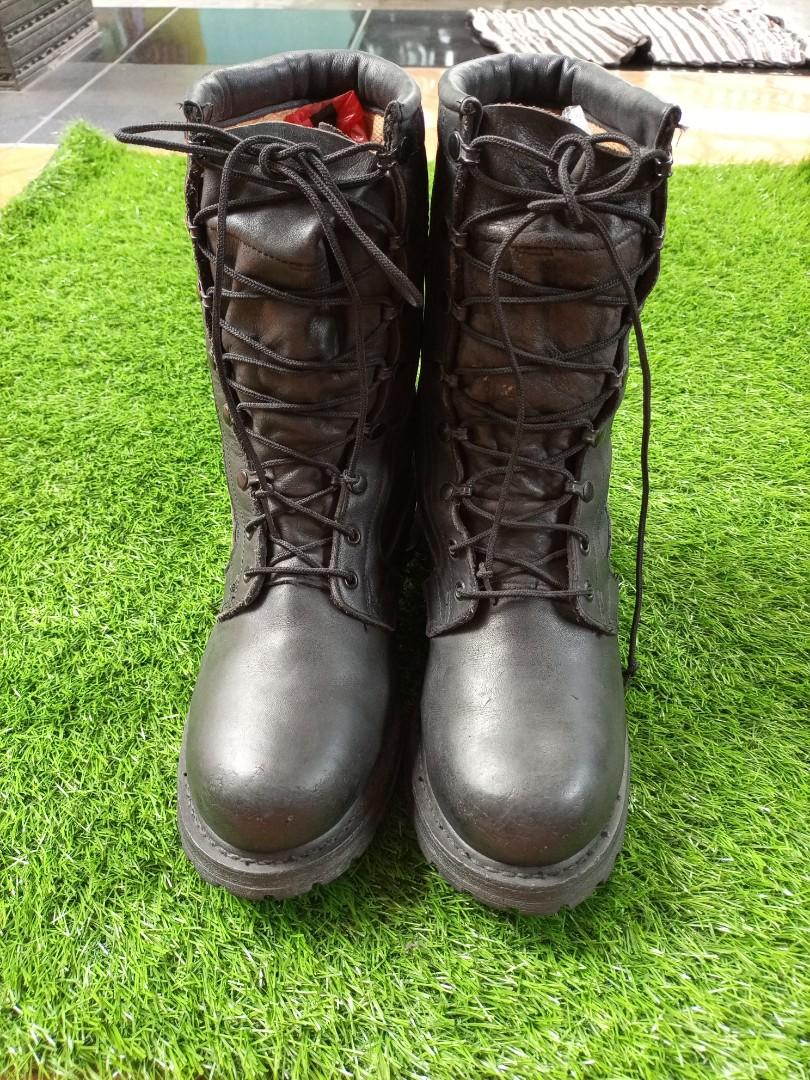 Vibram combat boots discount black